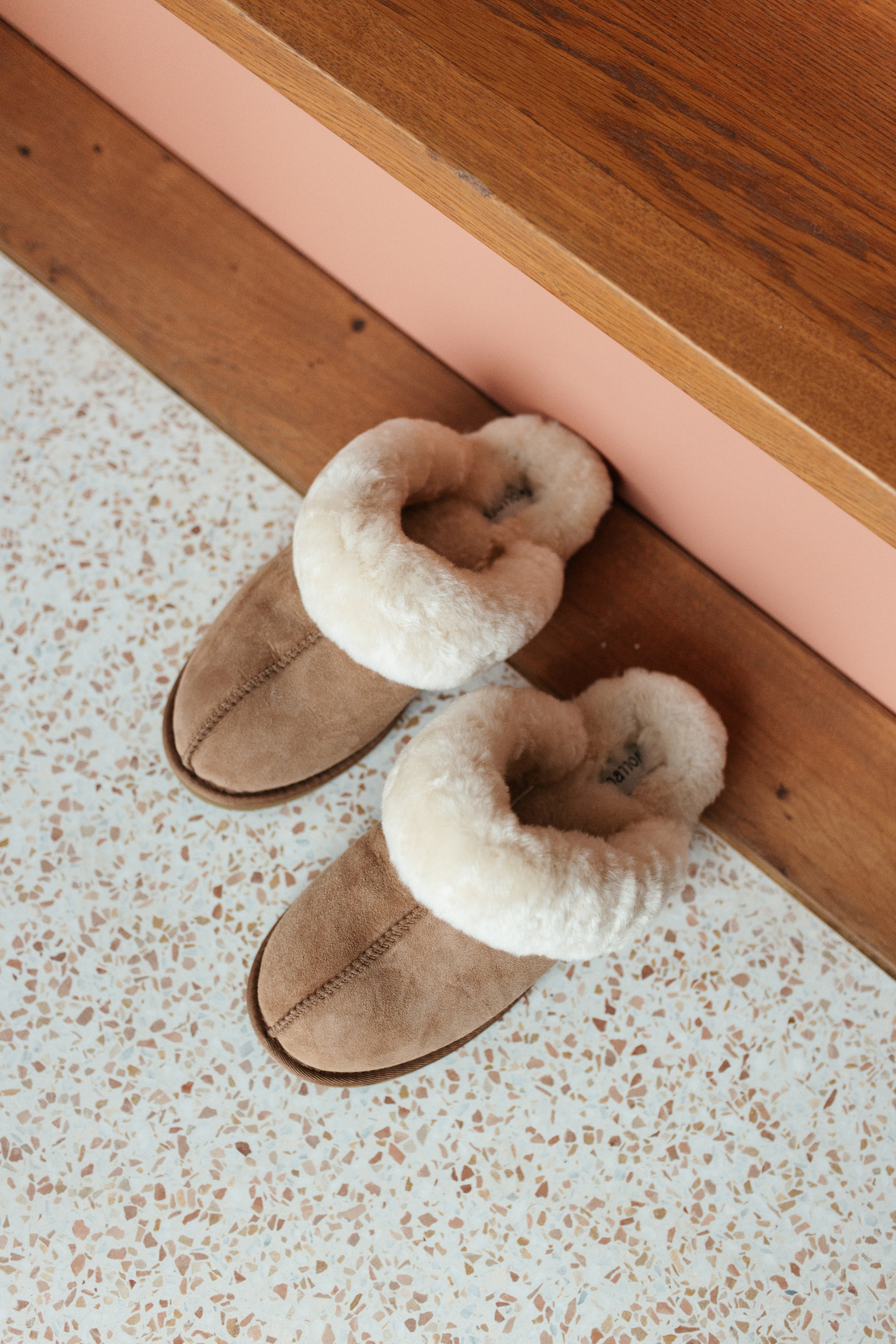 Mom Lammfell Pantoffel "Nuna" | Cognac