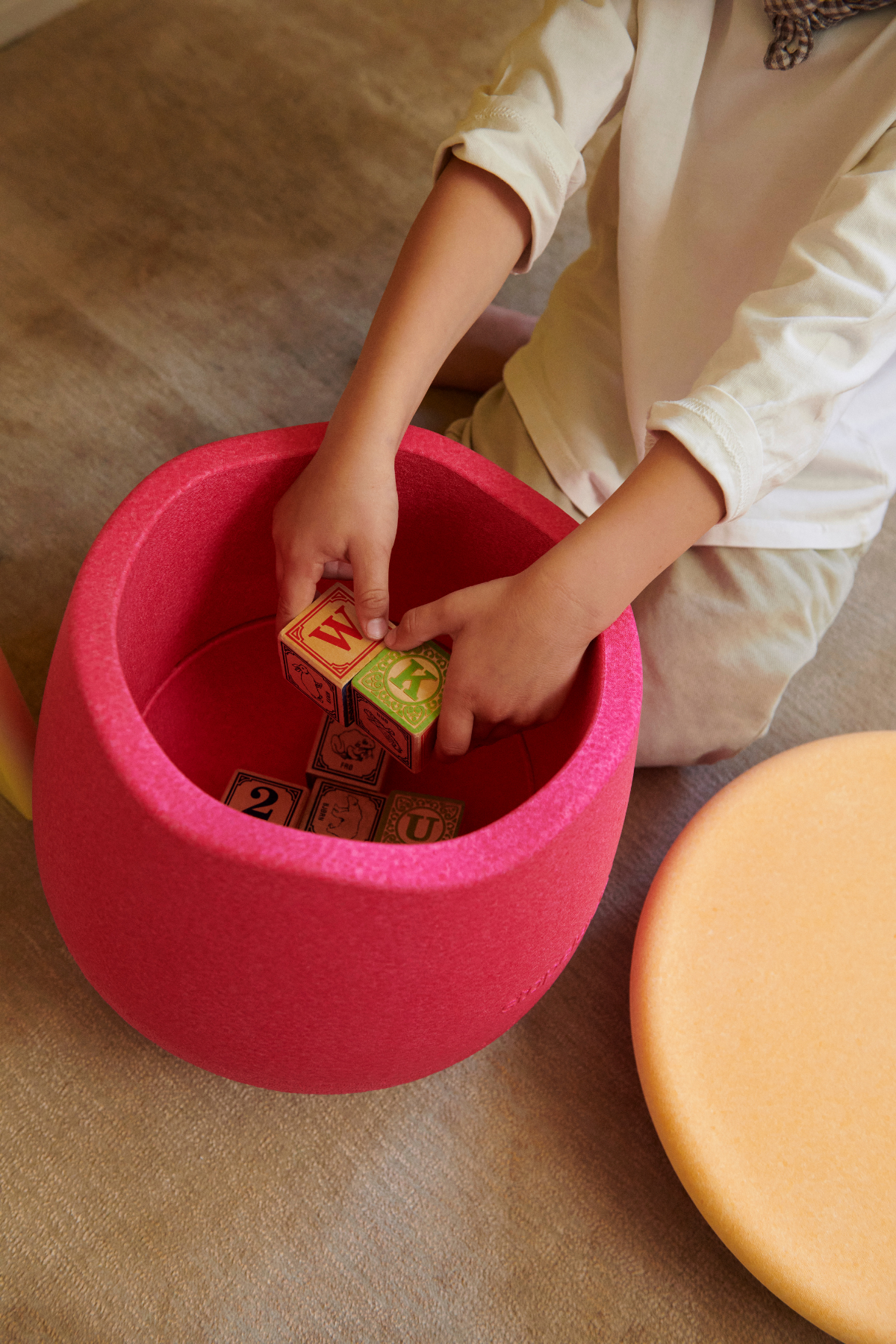 Stapelstein Hocker "Dynamic Small" | verschiedene Farben