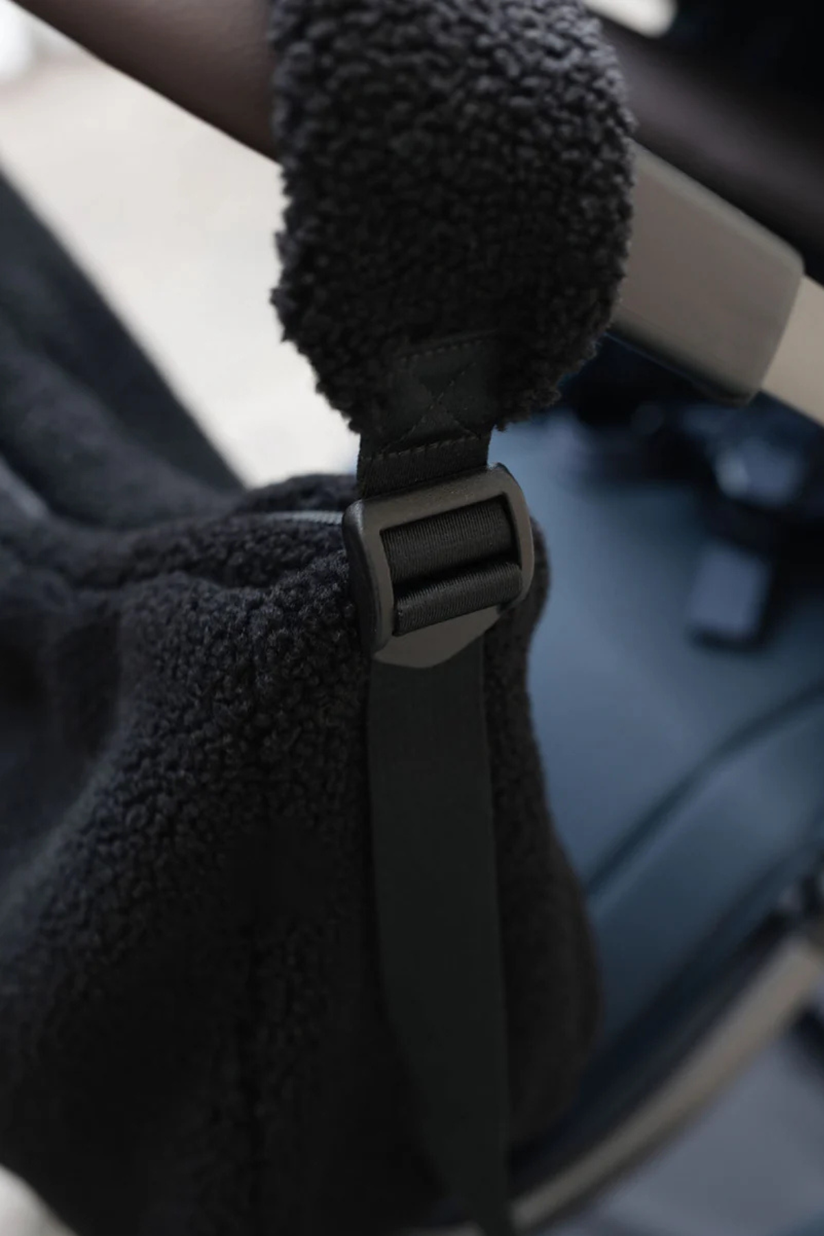 Mom Bag #3 | Längenverstellbaren Henkel | Teddy Black