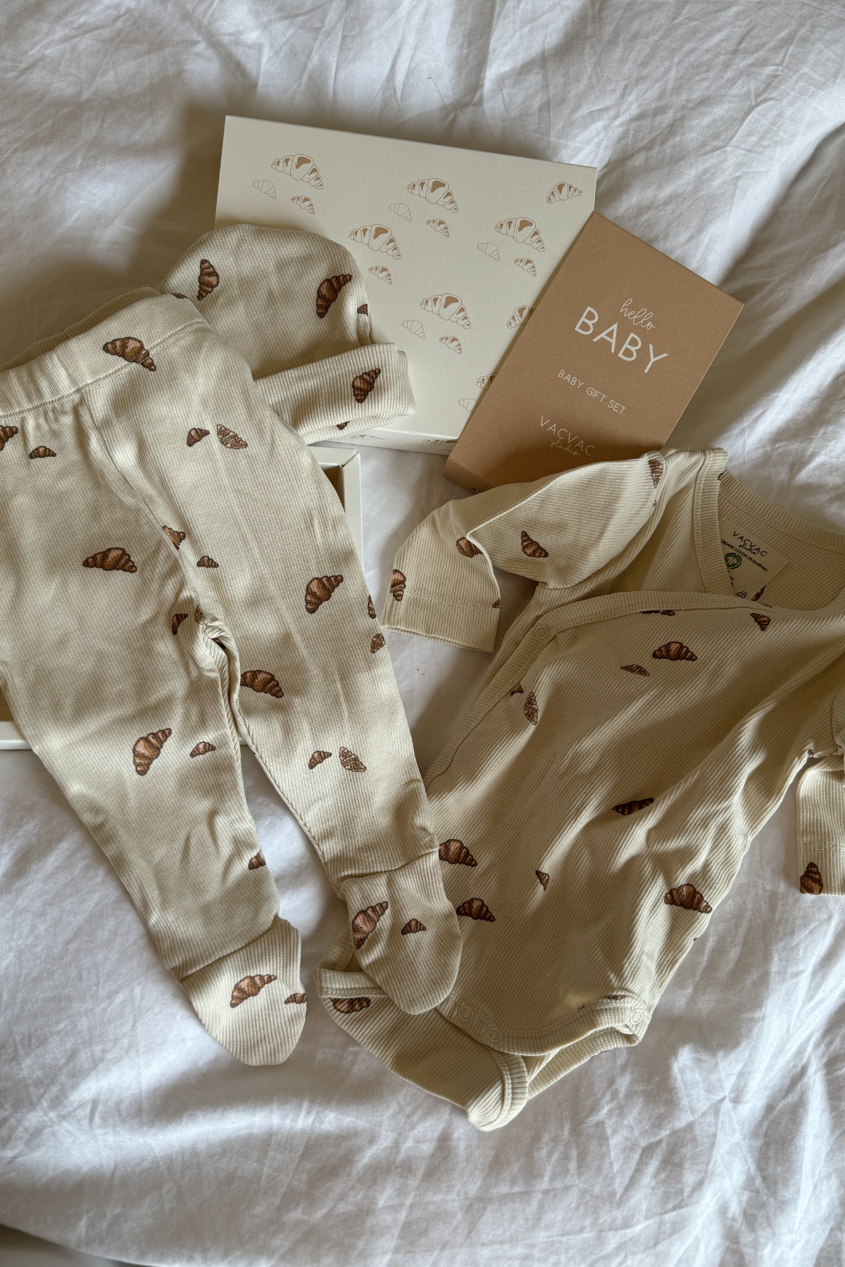 3in1: Geschenkebox zur Geburt "Little Croissants"