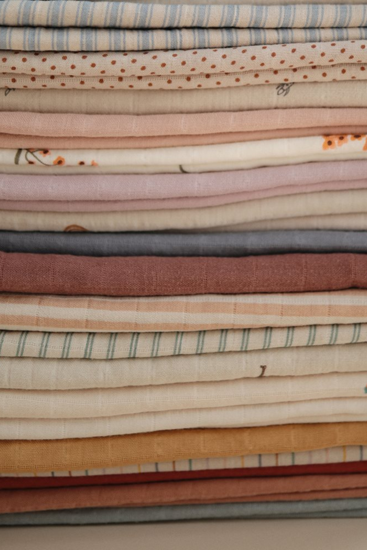Musselintuch 120 x 120 cm "Sage Stripes"
