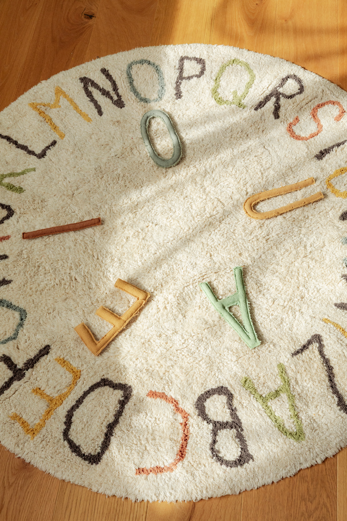 Waschbarer Teppich "ABC color and letters"