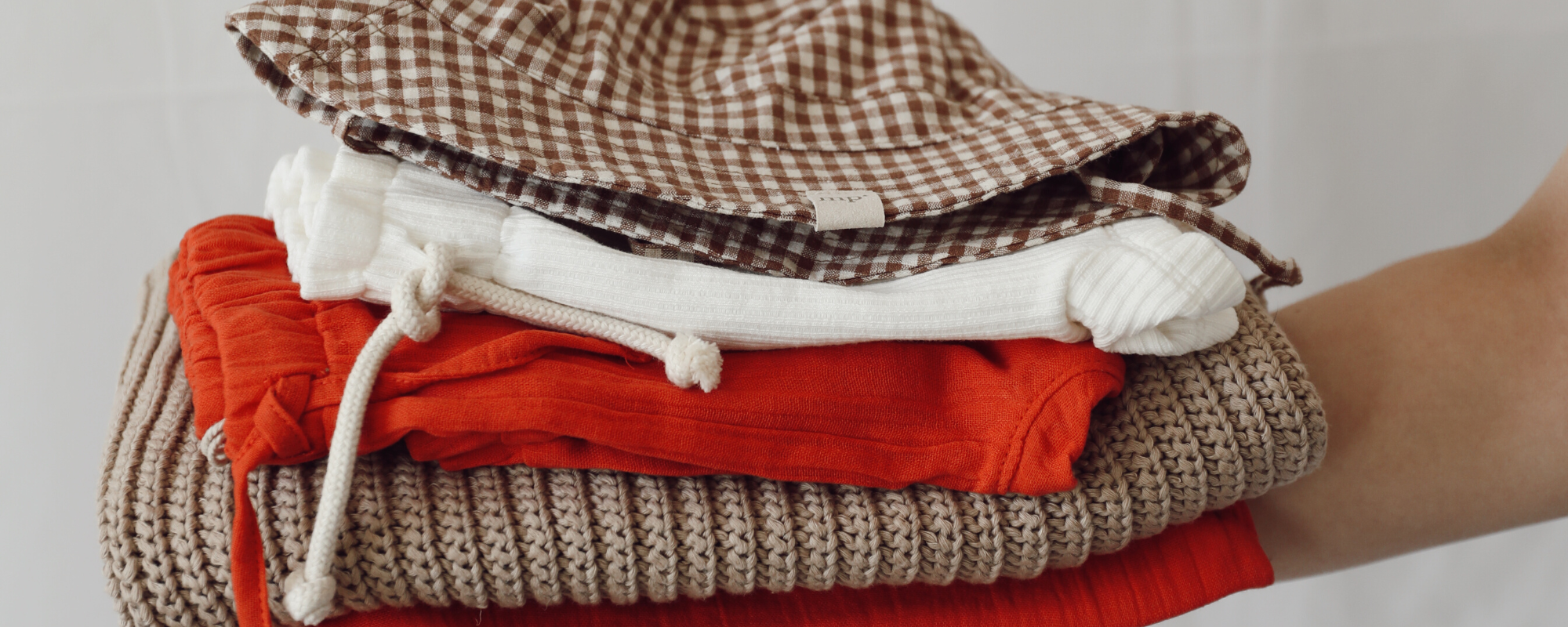 Sommermode für Babys und Kinder - jetzt bestellen bei SYNCSON! ✔️ Schnelle Lieferung ✔️ ab 49€ kostenloser Versand ✔️30 Tage Rückgaberecht