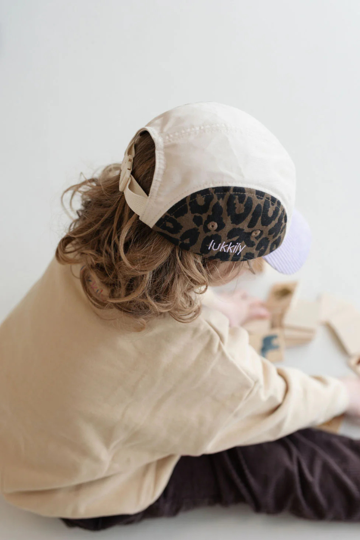 Kids Cap "LEO light brown/lilac"