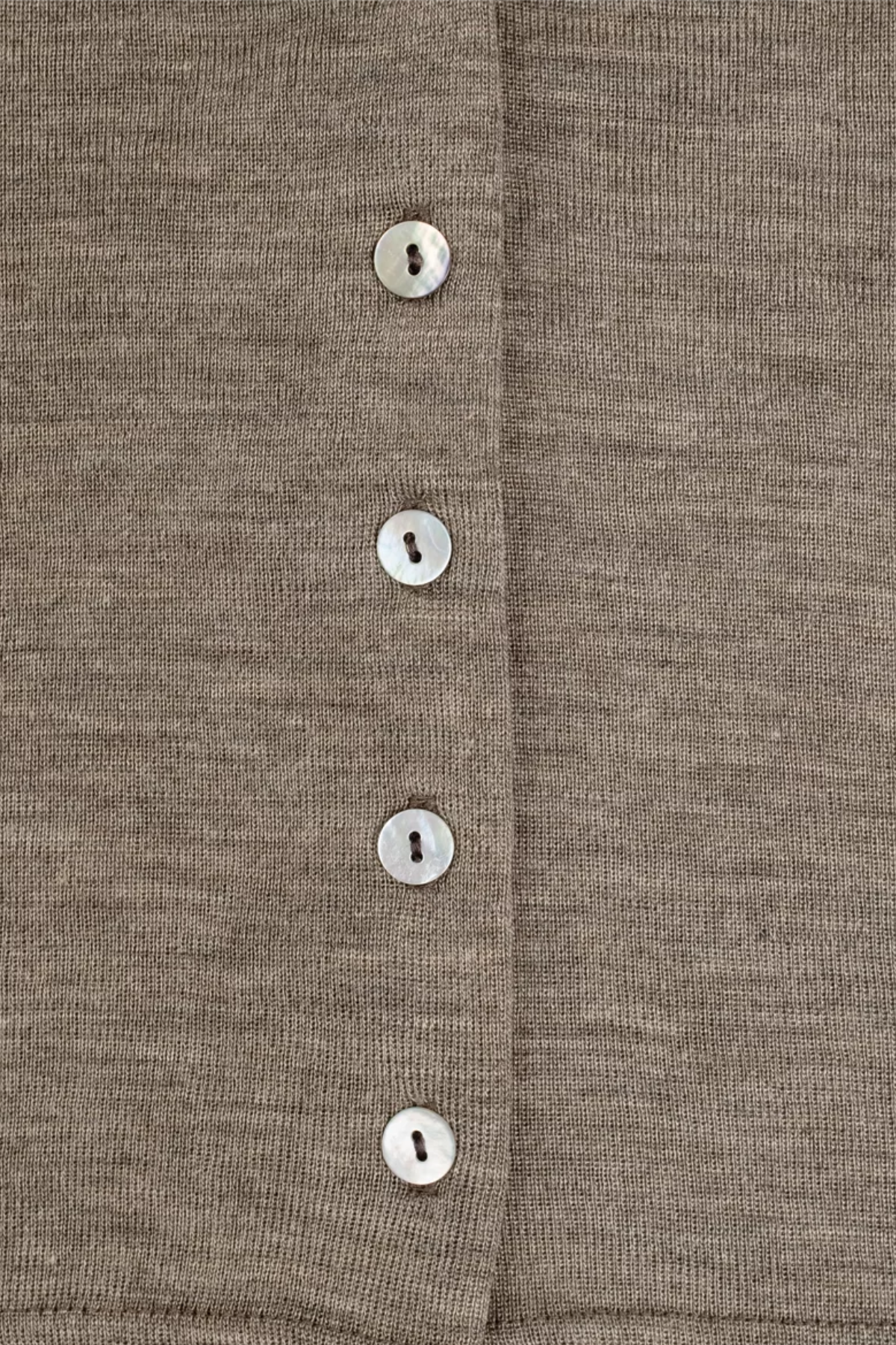 Baby-Cardigan aus Wolle/Seide | Walnuss
