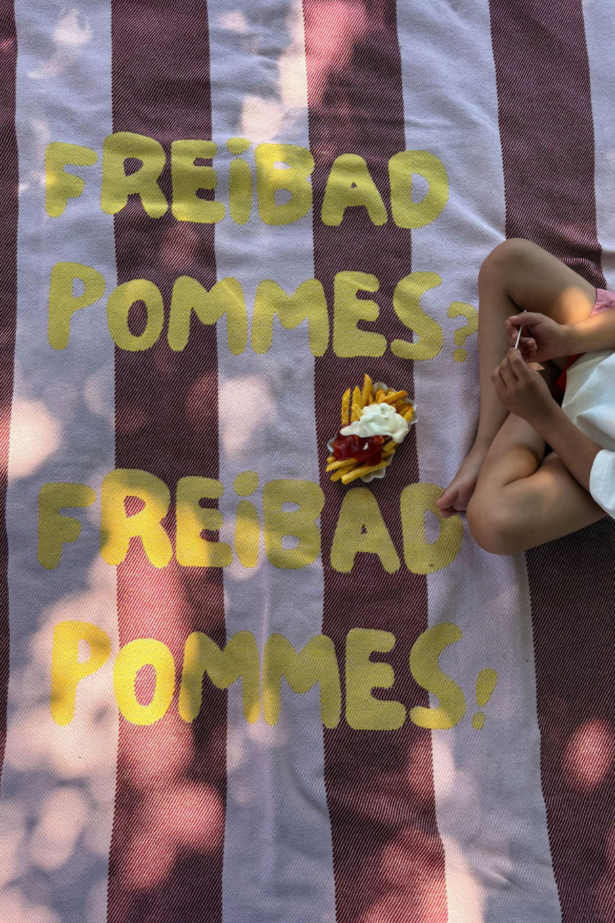 Baumwolldecke "Freibad & Pommes"