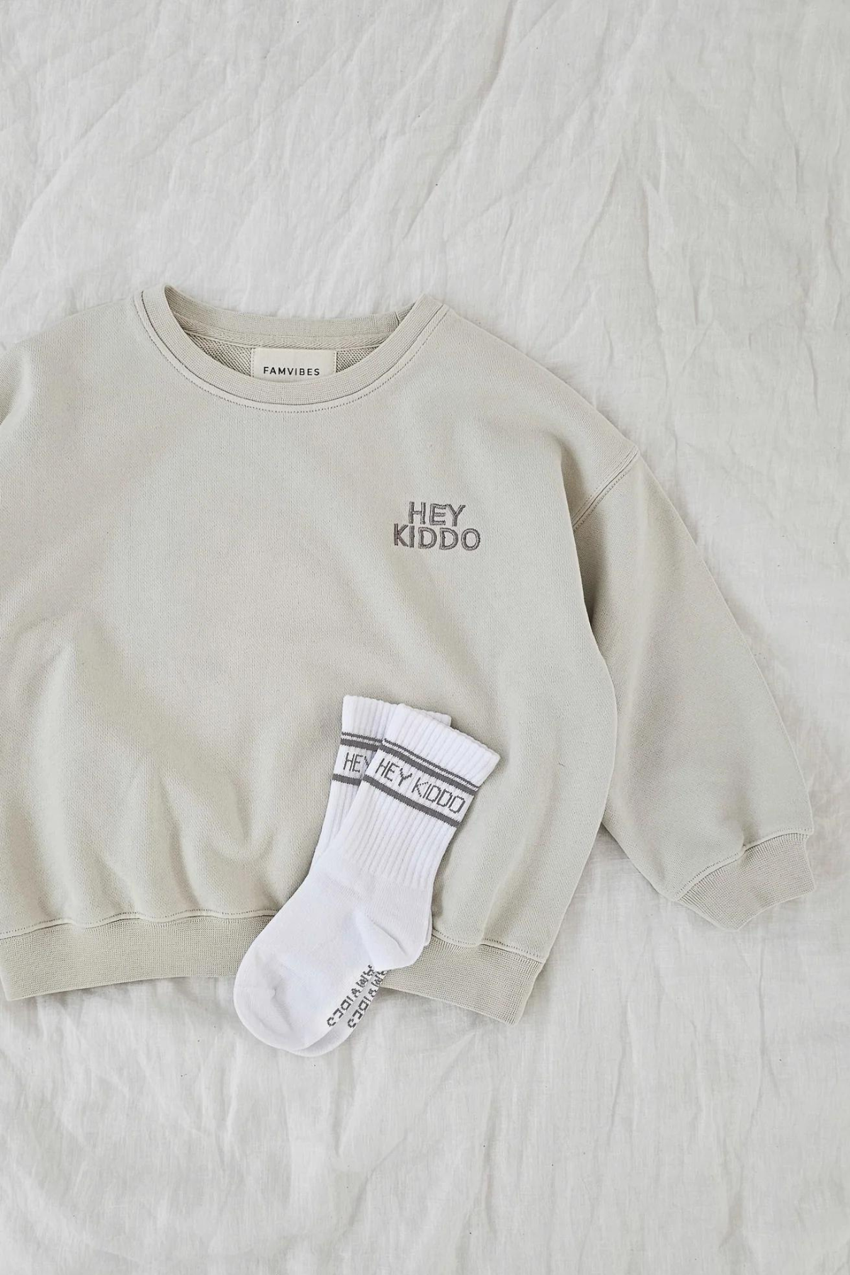 Kids-Sweatshirt "HEY KIDDO" | verschiedene Farben