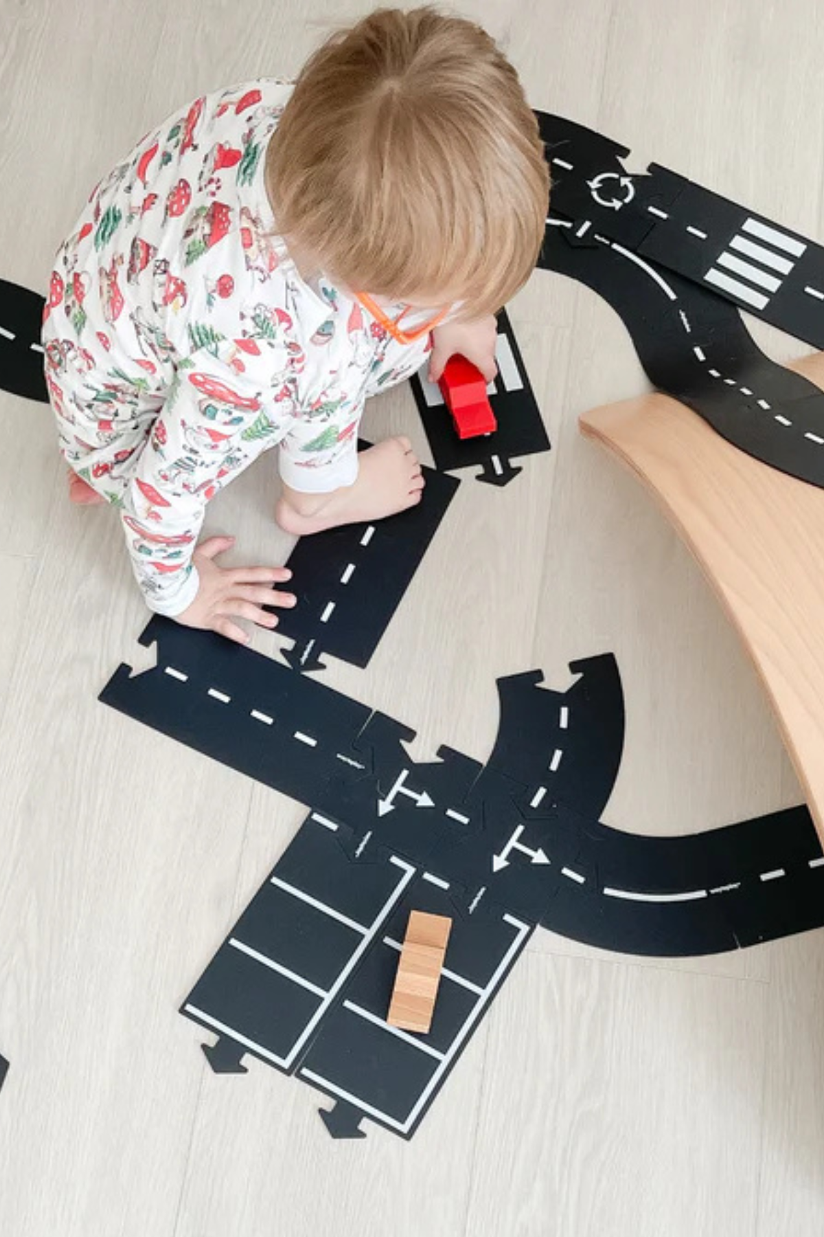 Flexible Spielzeugstraße "King of the Road" | XL Road Set | 40 Teile