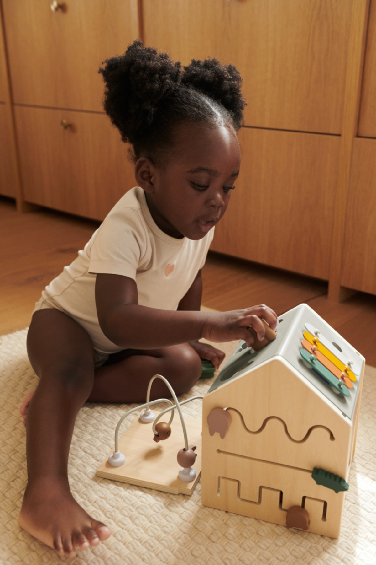 Aktivitätswürfel aus Holz "Lucas"