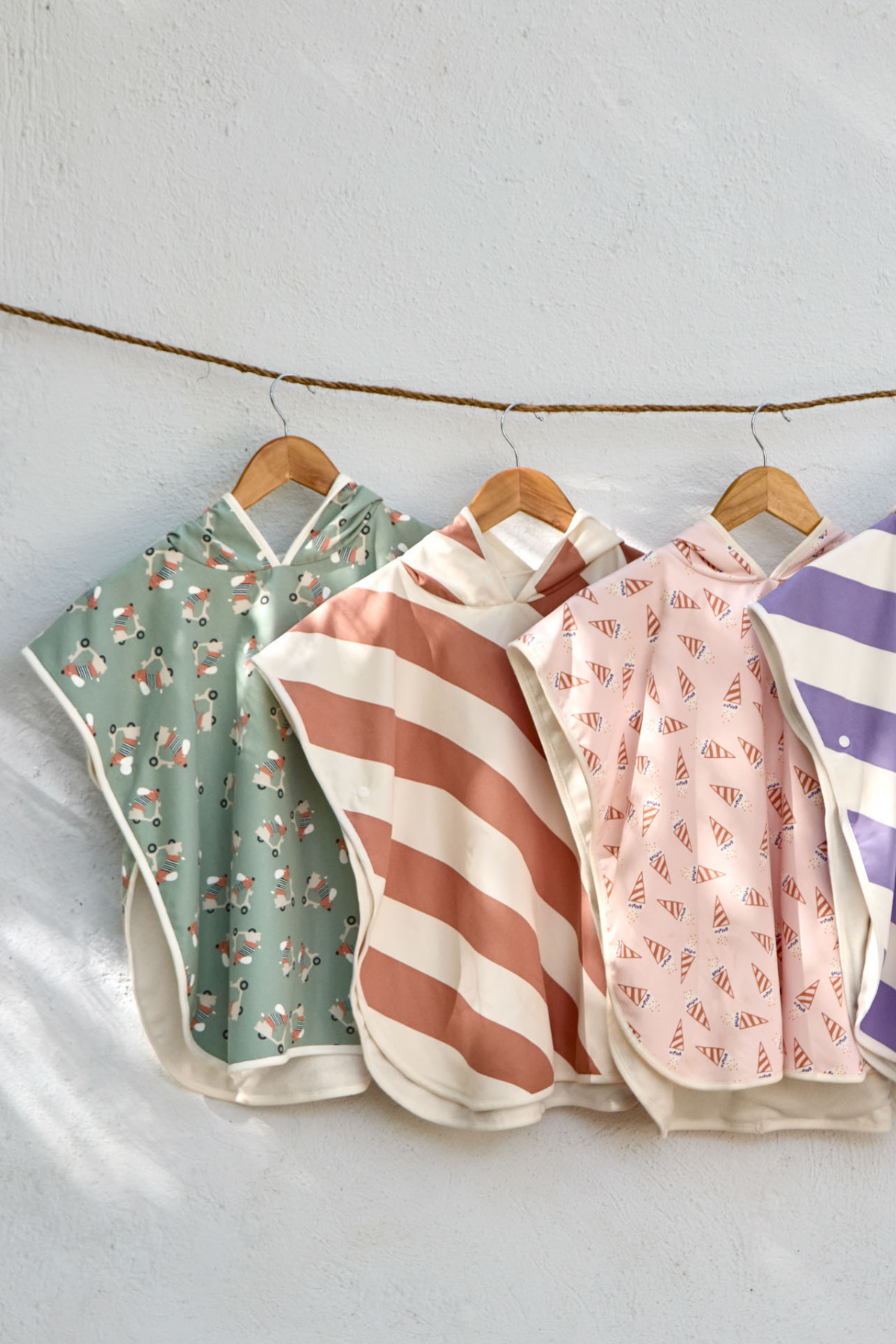 Surfponcho "Scooter/Dog" mit UV-Schutz 80 | Green