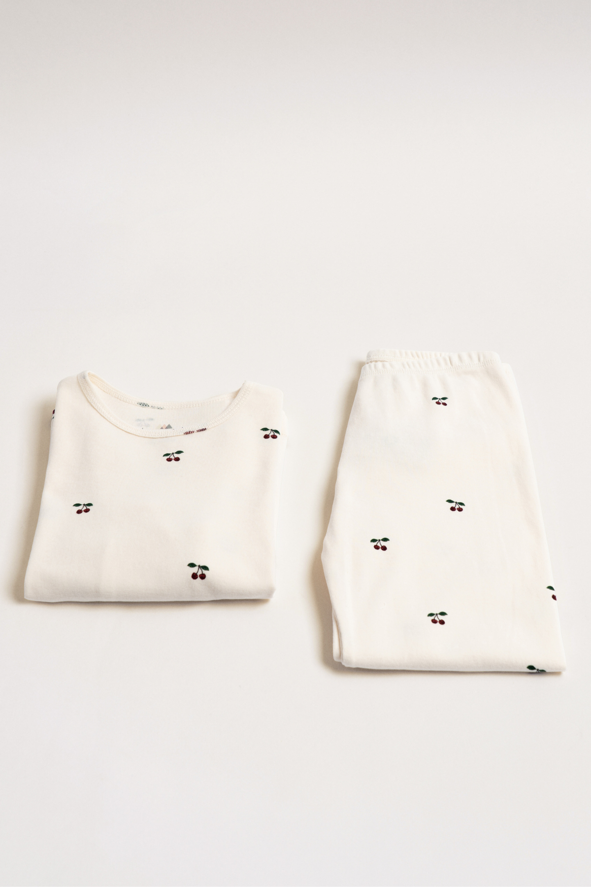 Pyjama Set "Sleepy" aus 100% Bio-Baumwolle | CHERRY