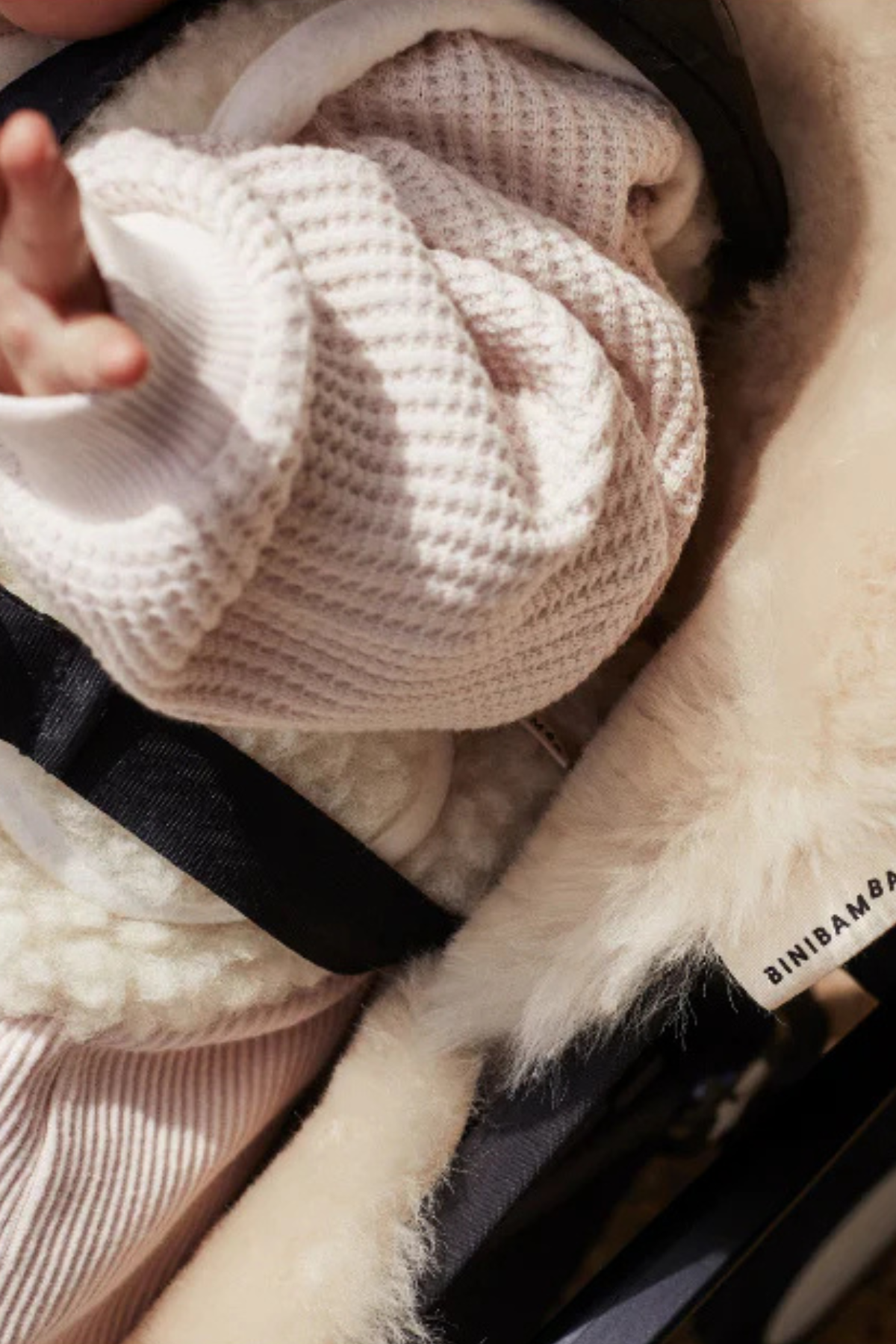 Lammfell Snuggler für Buggy oder Kinderwagen | verschiedene Farben