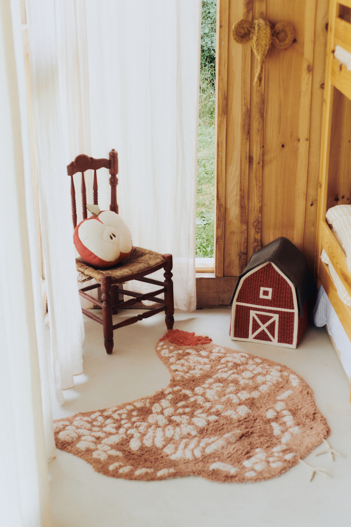 Waschbarer Teppich "Chicken"