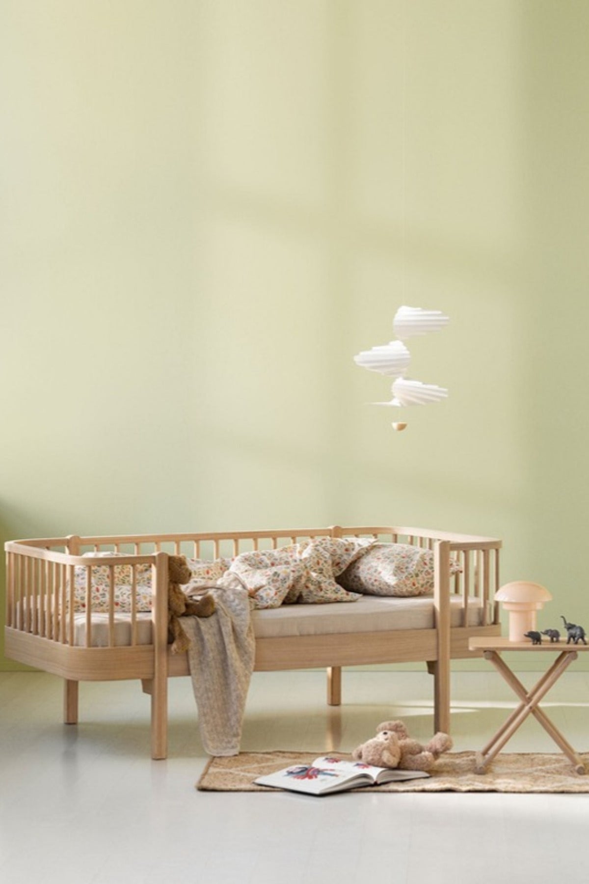 Oliver Furniture Wood Original Junior Bettsofa, Eiche – im Kinderzimmer