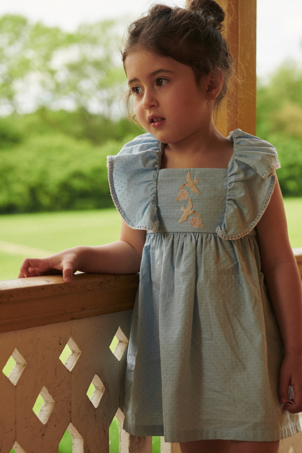 Kleid mit Rüschen | Light Blue