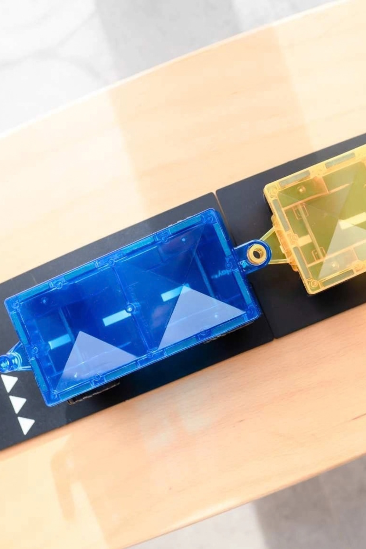 Magnetbausteine "Bright Car Pack" 2 Teile