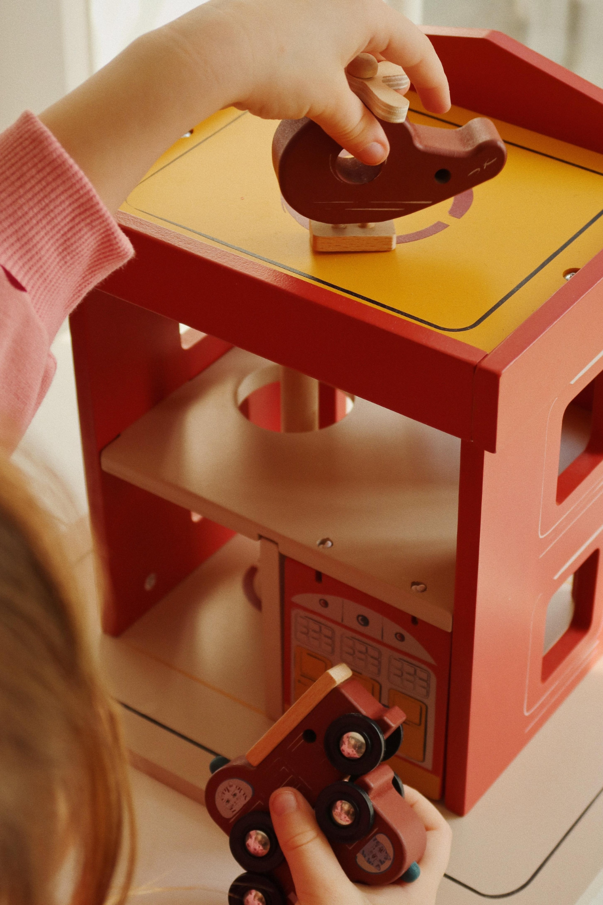 Feuerwache aus Holz für Kinder