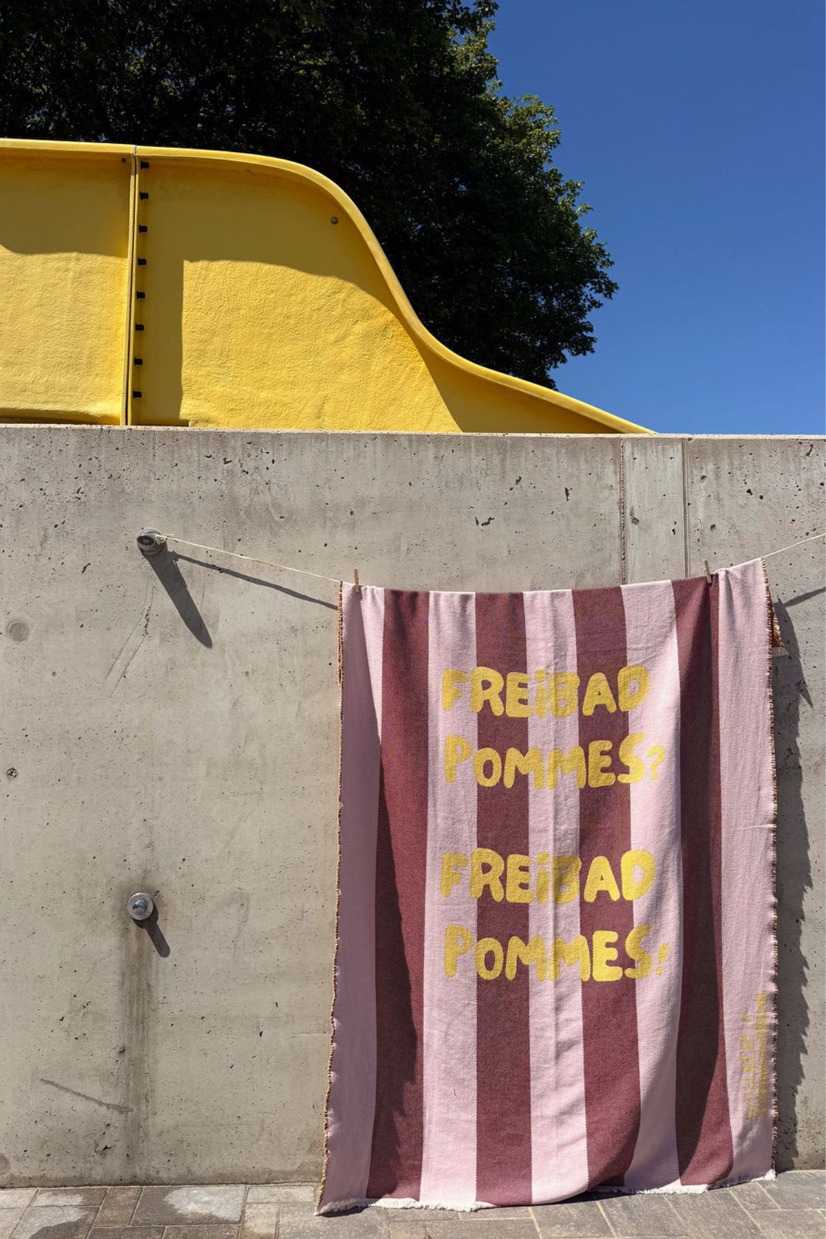 Baumwolldecke "Freibad & Pommes"