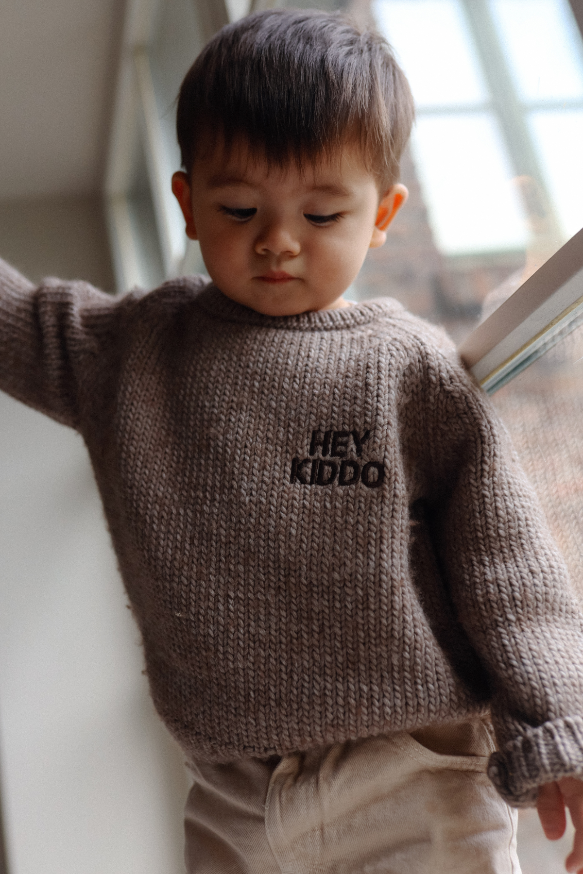 Strickpullover "HEY KIDDO" | Chocolate