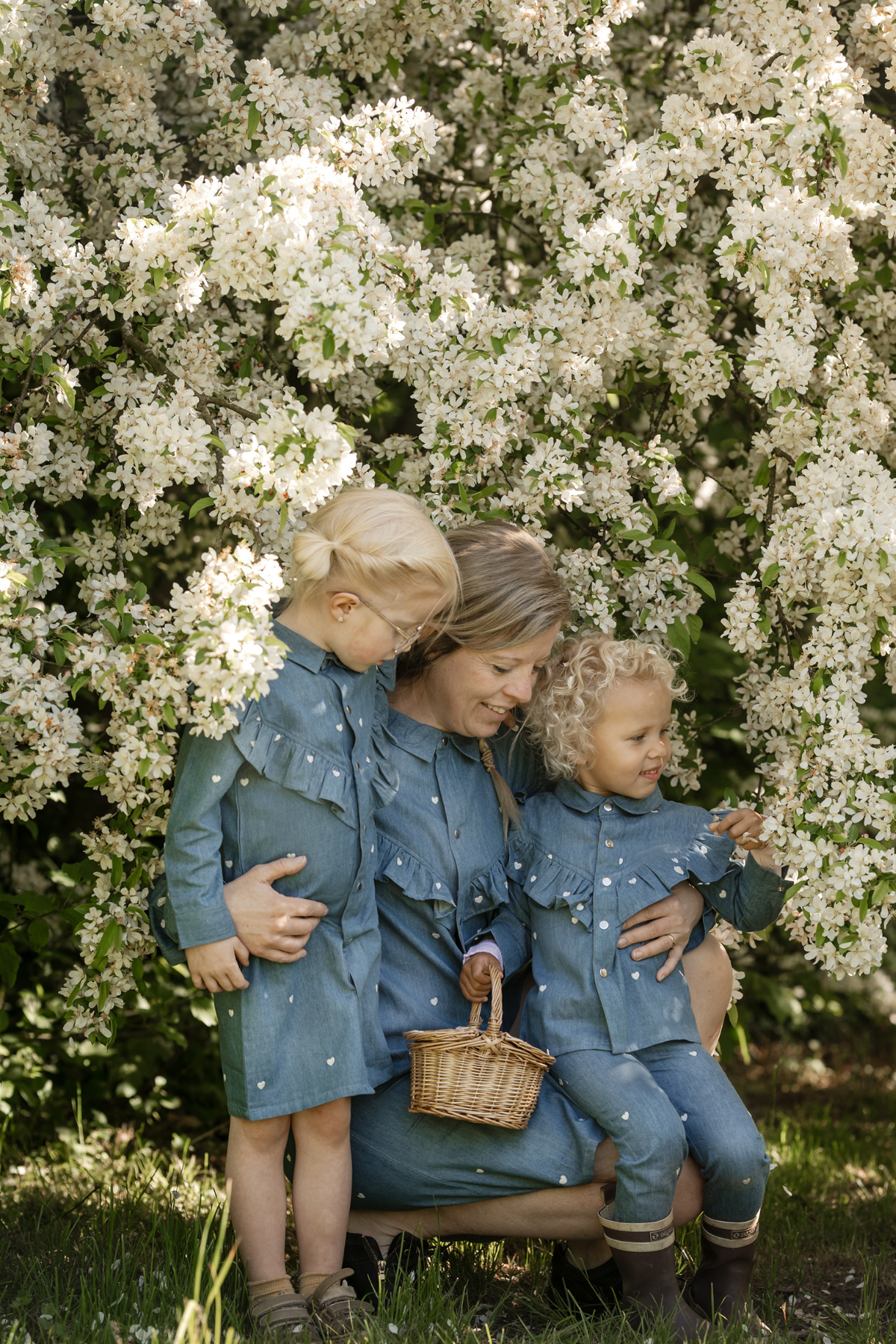 Jeanskleid mit Rüschen für Kids