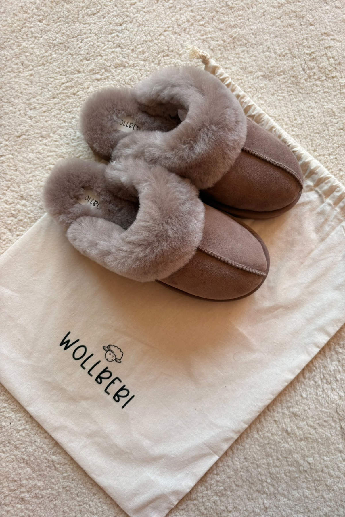 Mom Lammfell Pantoffel "Nuna" | Taupe