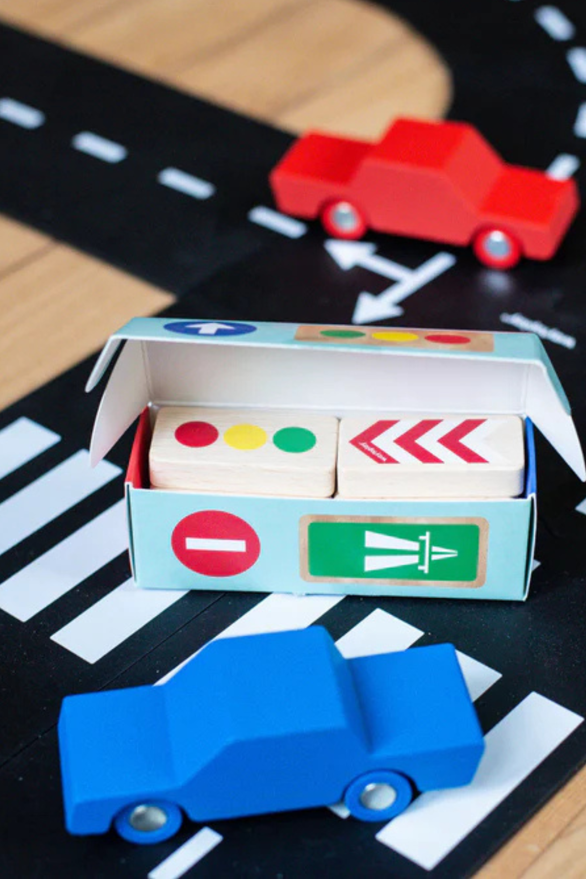 Spielzeugstraße "Roadblocks" | Verkehrsschilder
